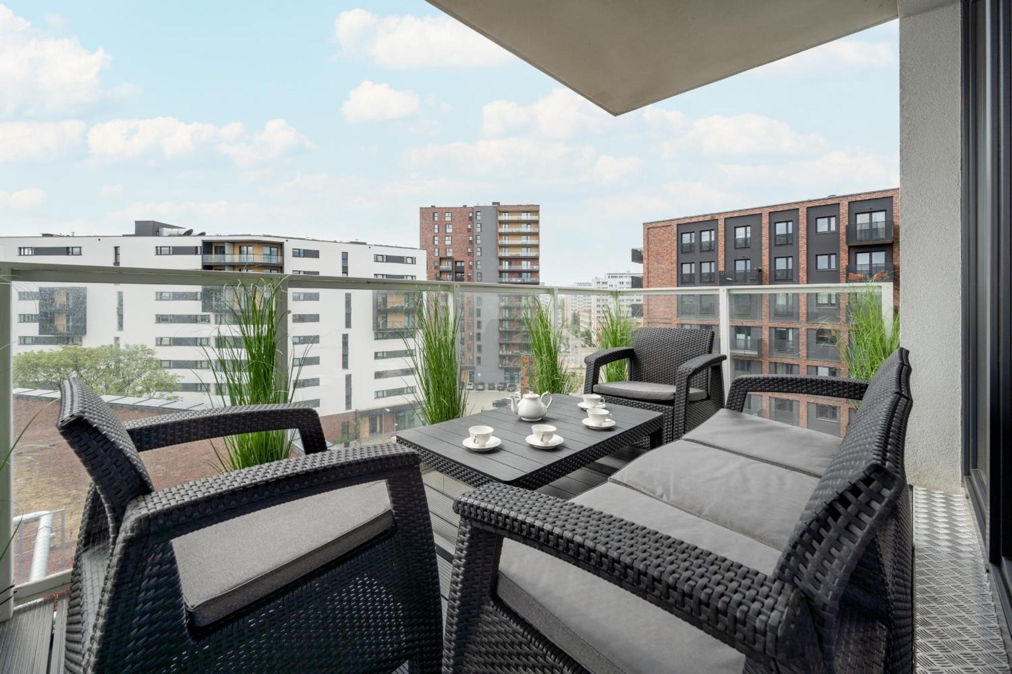 Luksusowy Apartament Z 3 Sypialniami, Klimatyzacja, Parkingiem I Biurkiem We Wroclawiu By Renters Prestige Exterior photo